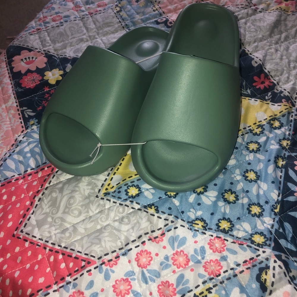 Sage Green Slides Size 6, Brand new. Never worn, smoke free: pet friendly home.